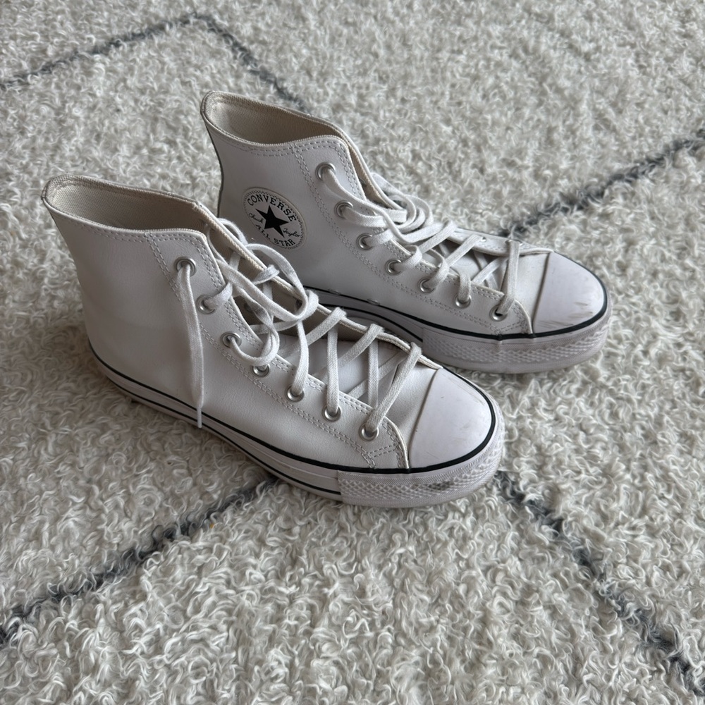 Converse Chuck Taylor All Star Leather Platform